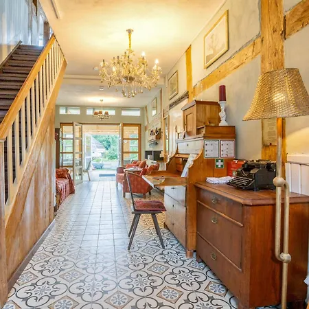 Karl Ii- By Interhome